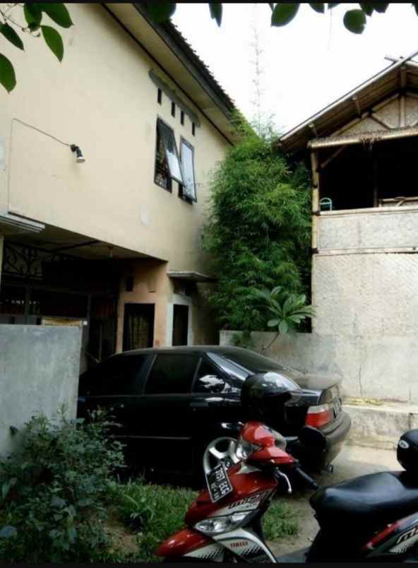 rumah kostan hitung tanah rp 9m strategis