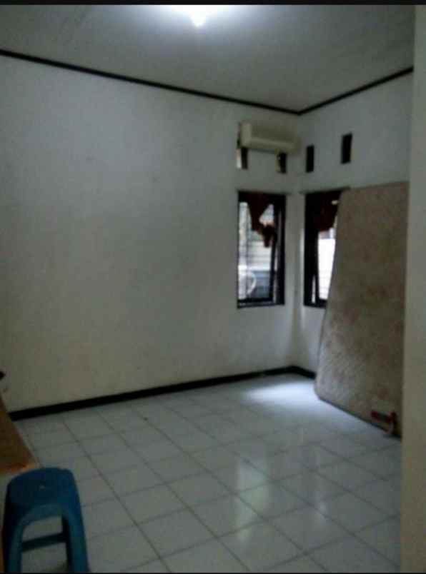 rumah kostan hitung tanah rp 9m strategis
