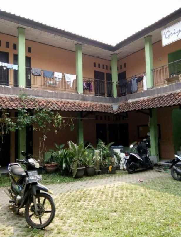 rumah kostan hitung tanah rp 9m strategis