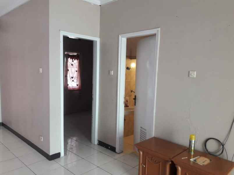 rumah kota baru parahyangan