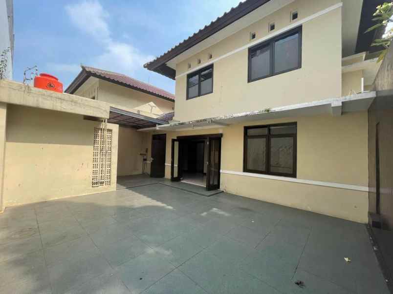 rumah kota baru parahyangan