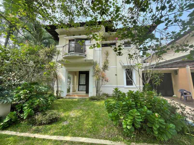 rumah kota baru parahyangan