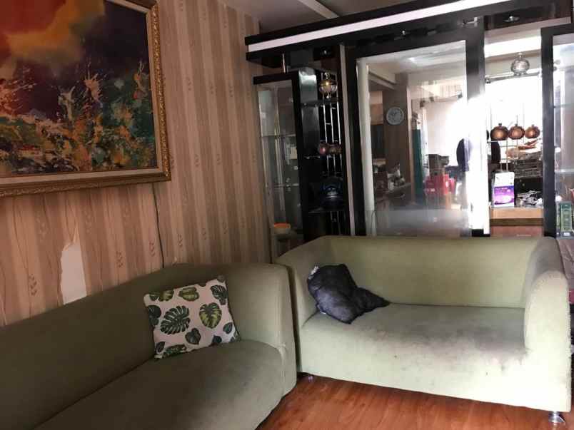 rumah kota baru parahyangan