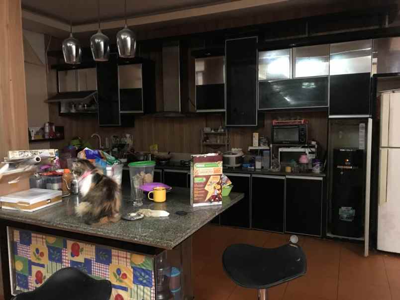 rumah kota baru parahyangan