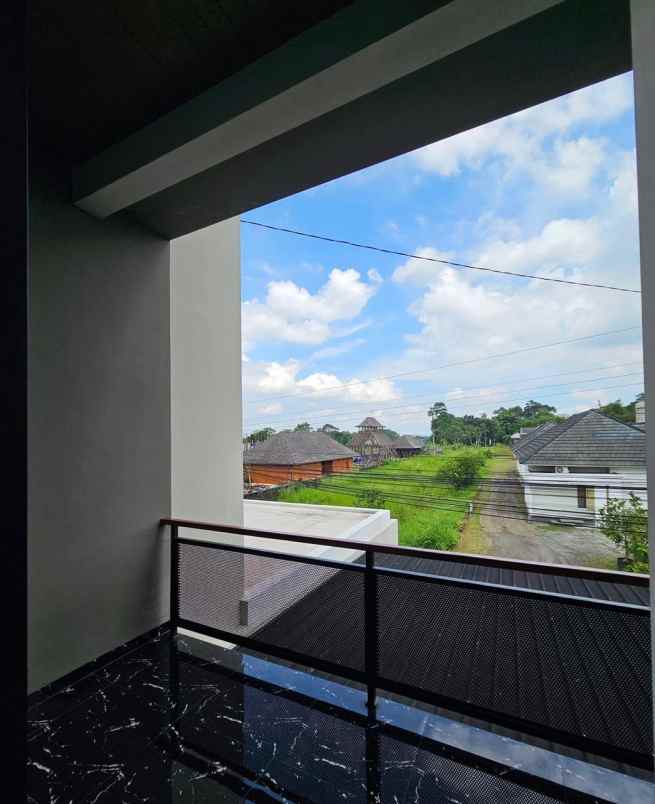 rumah luas di klidon jakal km 13 shm imb