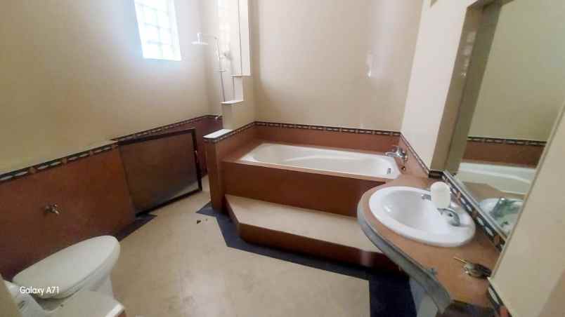 rumah megah sangat murah lokasi strategis di kudus