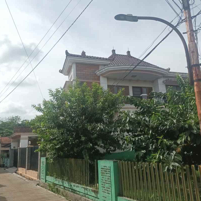 rumah megah sangat murah lokasi strategis di kudus