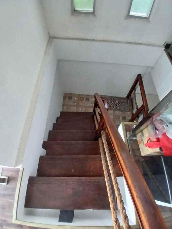 rumah mewah 2 5 lantai di bella casa residence depok