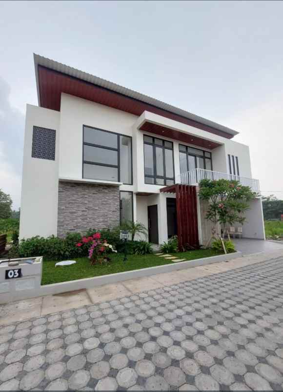 rumah mewah 2 lantai dekat kantor pemda sleman