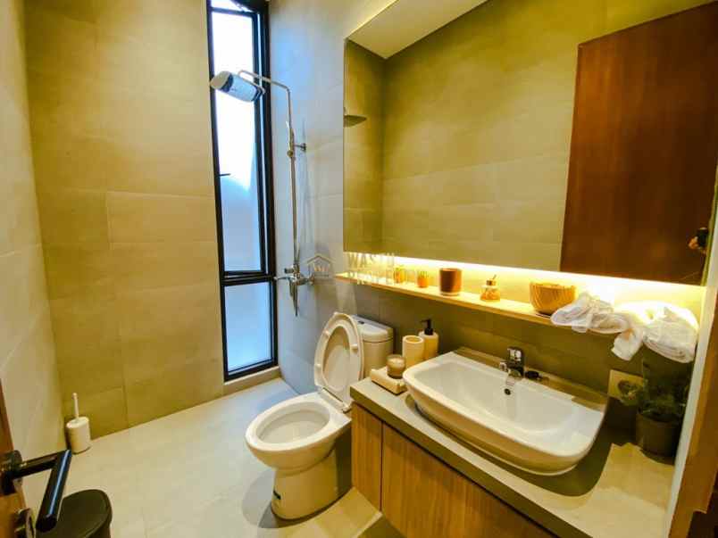 rumah mewah dalam perumahan di maguwoharjo sleman