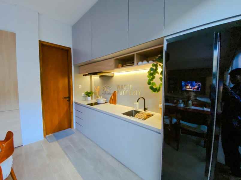 rumah mewah dalam perumahan di maguwoharjo sleman