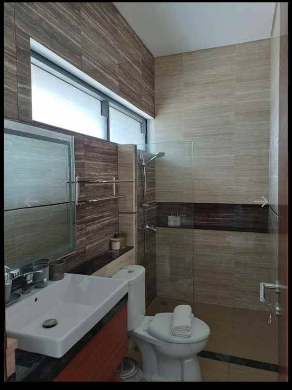 rumah mewah ready 4 unit di setraduta bandung