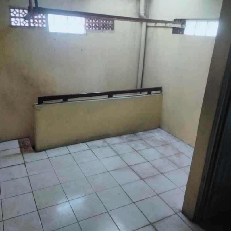 rumah minimalis 2 lantai