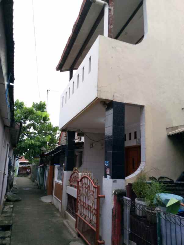 rumah minimalis 2 lantai