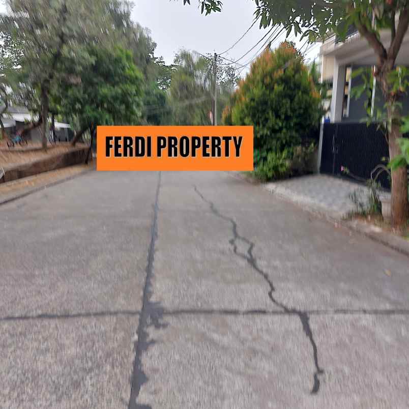 rumah minimalis 2 lt depan taman bukit golf cibubur