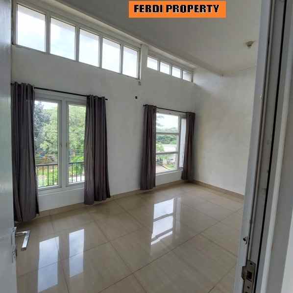 rumah minimalis 2 lt depan taman bukit golf cibubur