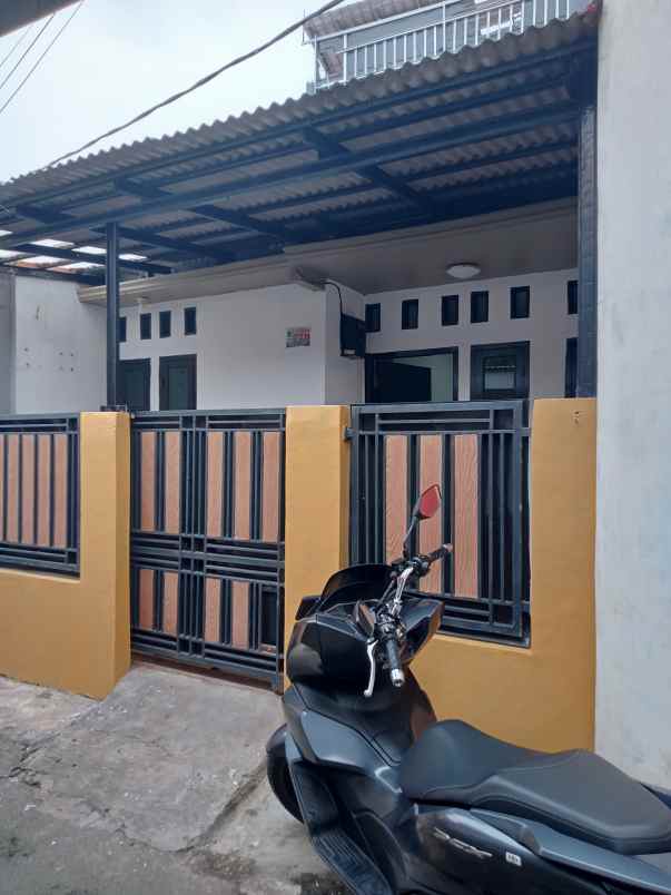 rumah minimalis plus kitchen set