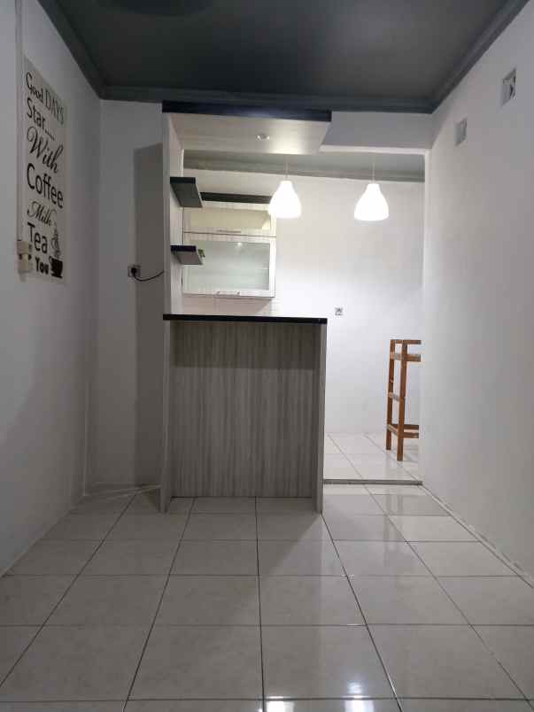 rumah minimalis plus kitchen set