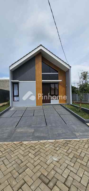 rumah modern dekat krl hanya 554 jutaan