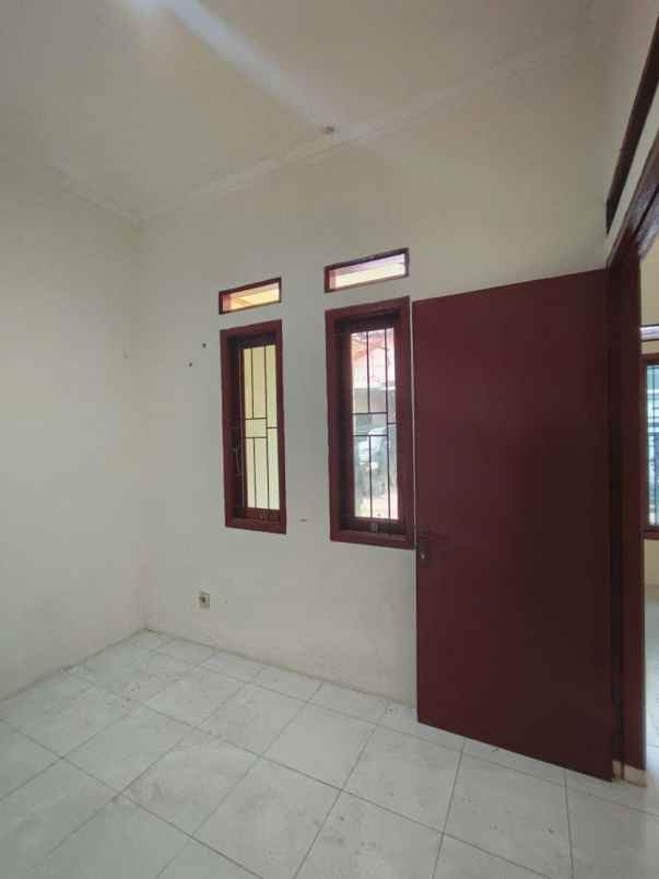 rumah murah lokasi strategis di limo depok