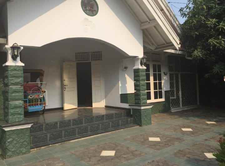 rumah ok bebas banjir di jatiwaringin asri