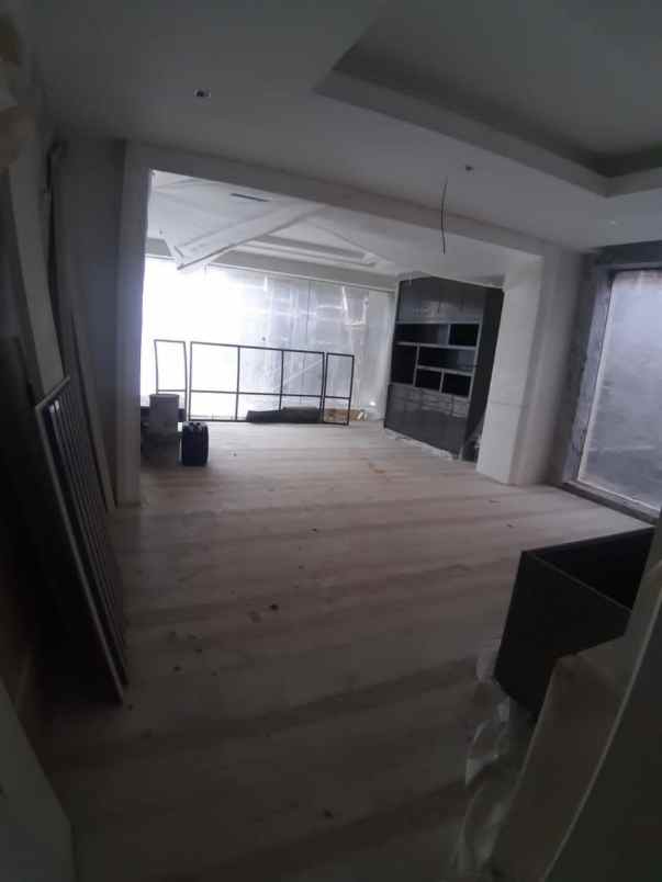 rumah pakuwon city imperial beach strategis