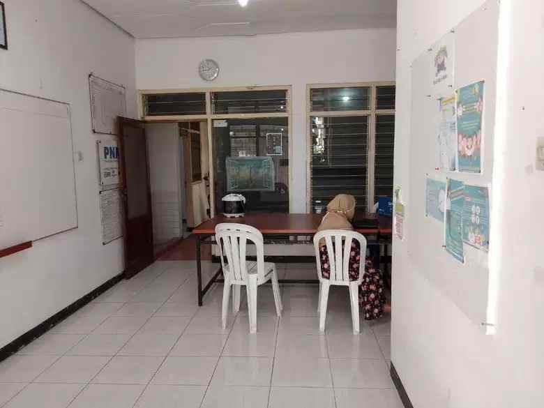 rumah perum manyar kertoadi nego