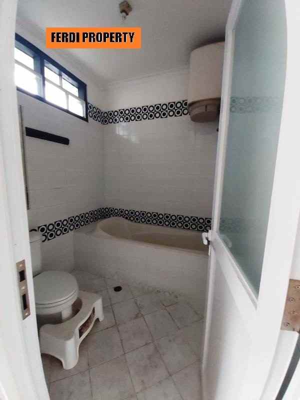 rumah perumahan kota wisata cibubur