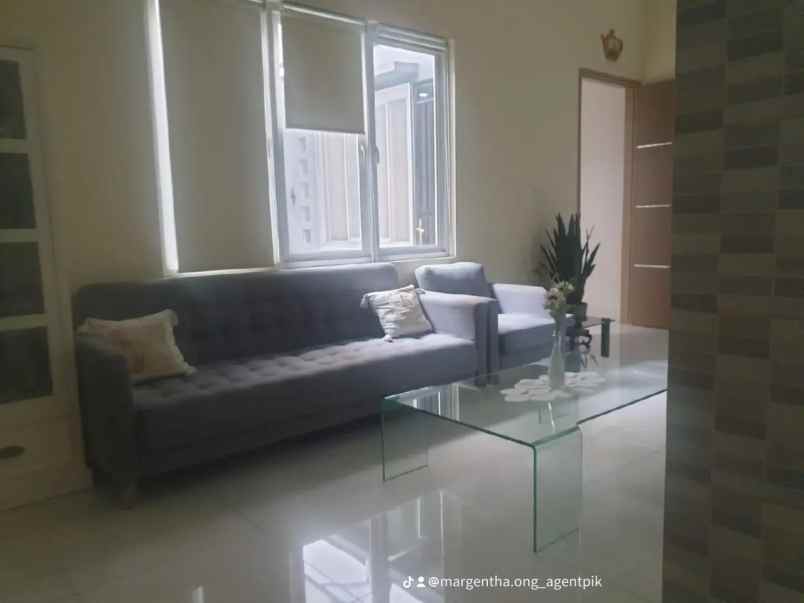 rumah pluit putri jakut hadap utura