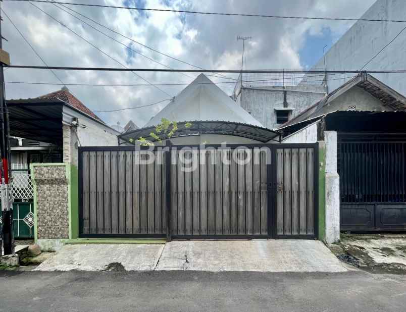 rumah rangkah terawat dekat raya kapas krampung