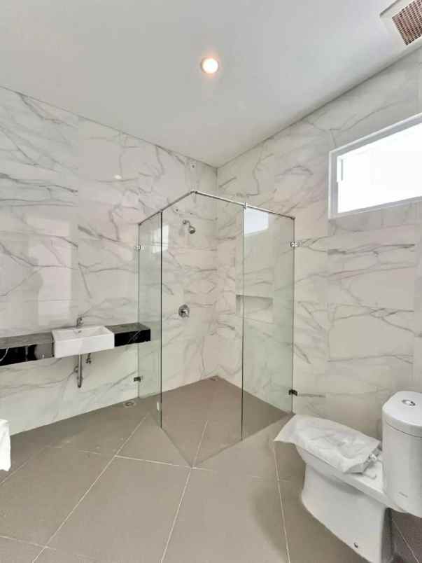 rumah royal residence cluster st james