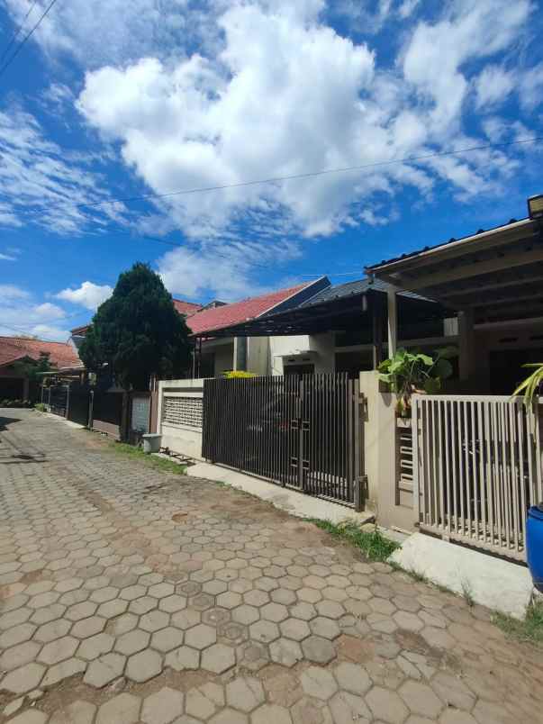 rumah sariwangi dekat sarijadi pasteur setiabudi