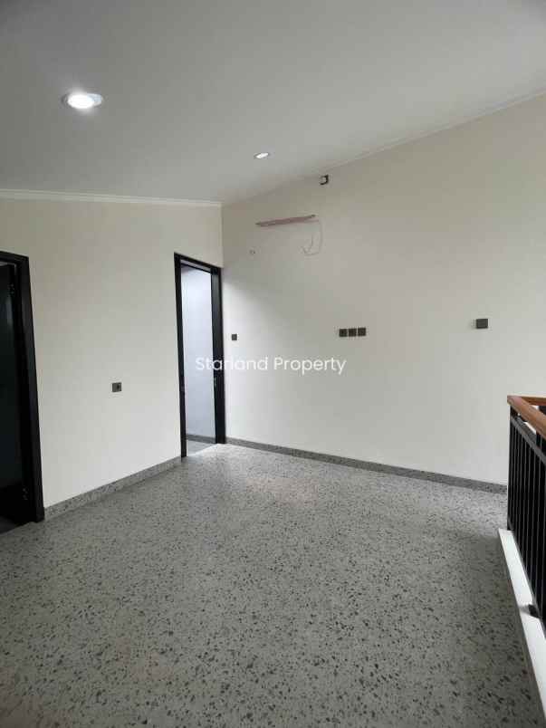 rumah scandinavian modern di pondok aren bintaro