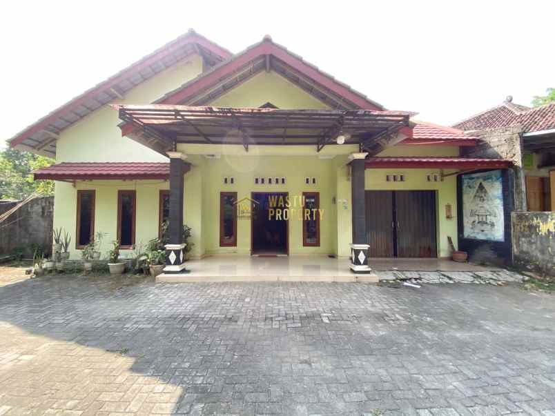 rumah second luas dan nyaman di wates bantul