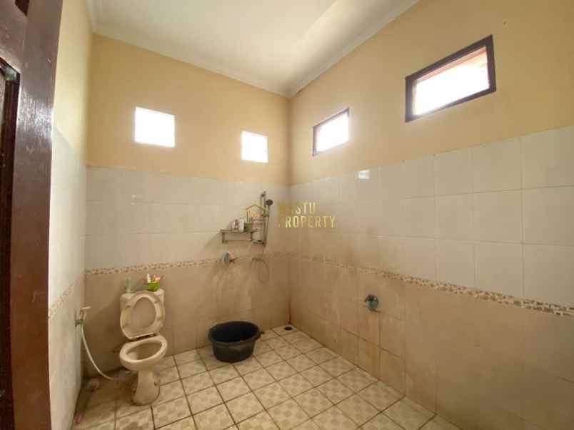 rumah second luas dan nyaman di wates bantul