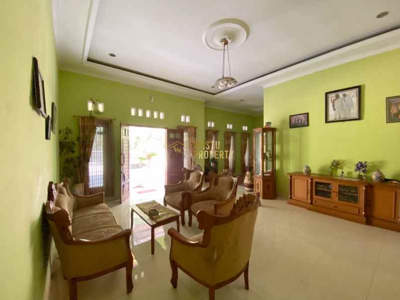 rumah second luas dan nyaman di wates bantul