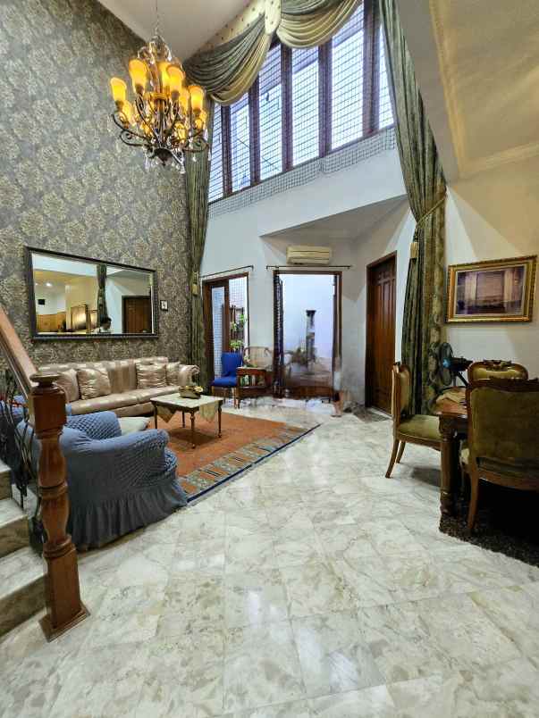 rumah second spek mewah di pondok kelapa jaktim