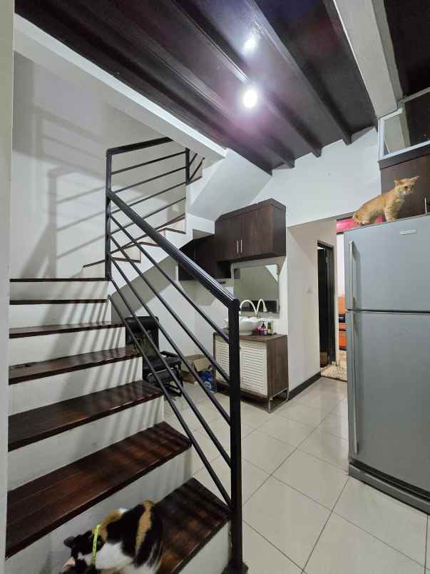 rumah secondary siap huni dalam komplek di duren sawit