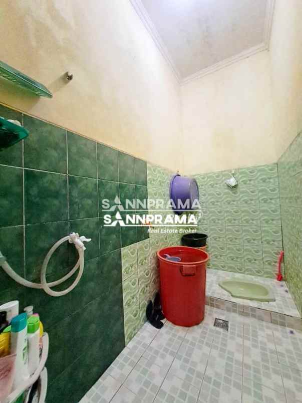 rumah semi furnished tanah 154m2 di tanah baru depok