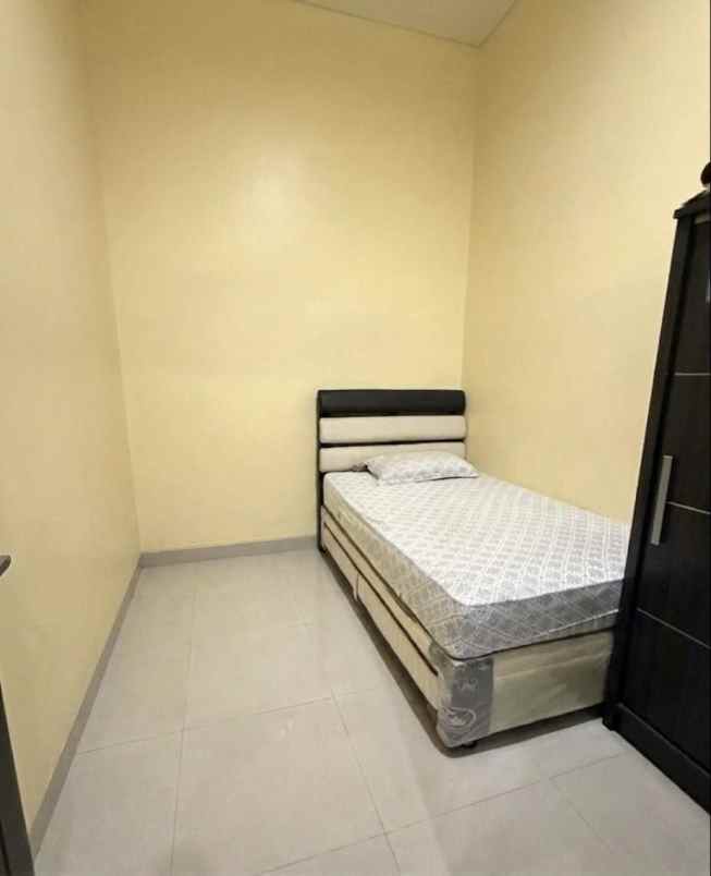 rumah siap huni 2 5 lantai di jatiwaringin
