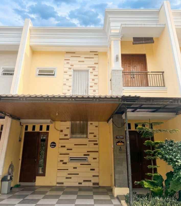 rumah siap huni 2 5 lantai di jatiwaringin