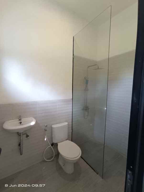 rumah siap huni area grand depok city dekat margonda