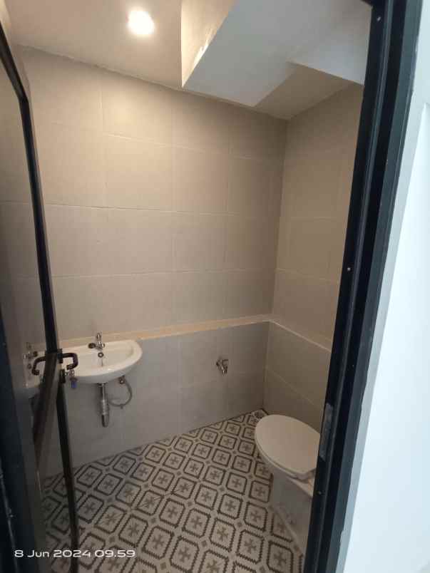 rumah siap huni area grand depok city dekat margonda