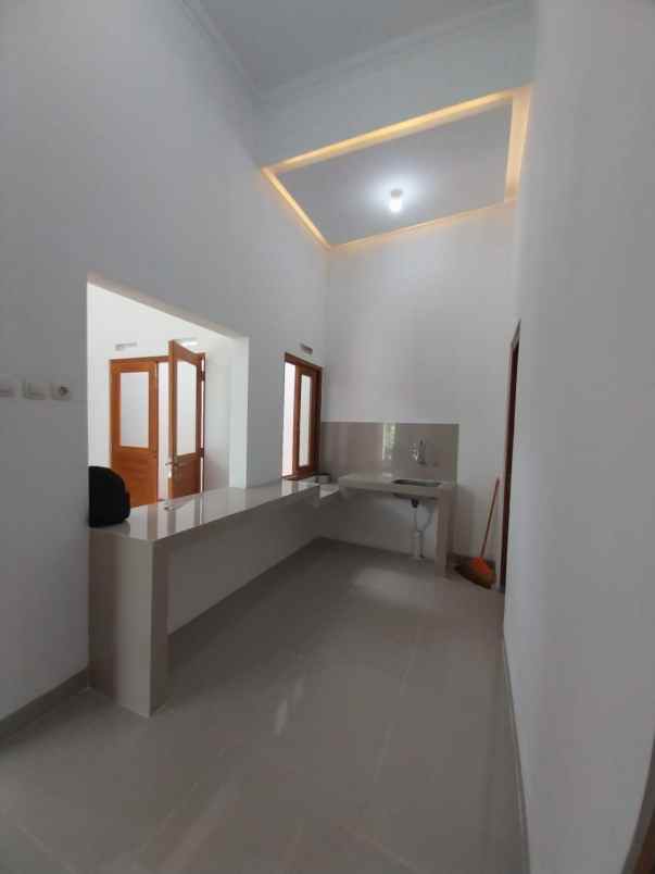 rumah siap huni hook dekat pasar sleman