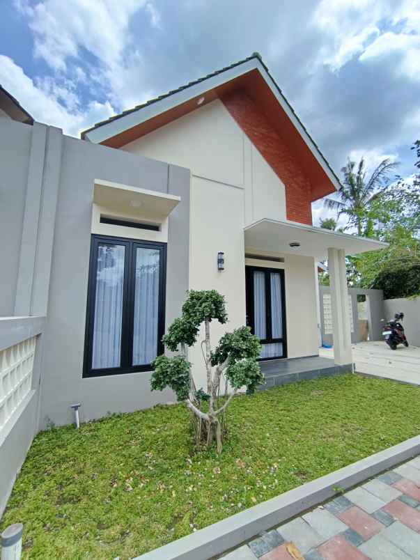 rumah siap huni modern di tonggalan wedomartani