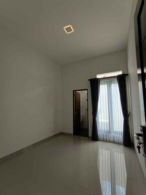 rumah siap huni modern di tonggalan wedomartani