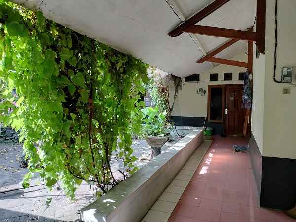 rumah strategis bonus kos kosan di belakang monjali