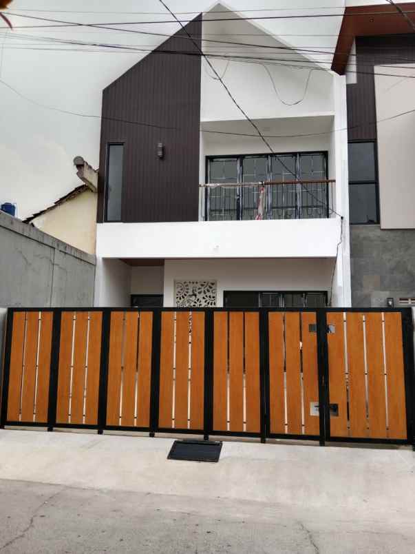 rumah tingkat murah di bekasi