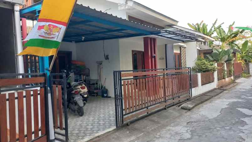 rumah turun harga dekat pasar sleman