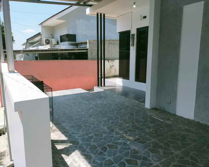 rumah villa krista banyumanik semarang